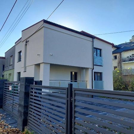 Bmh Apartments Жешов Екстериор снимка